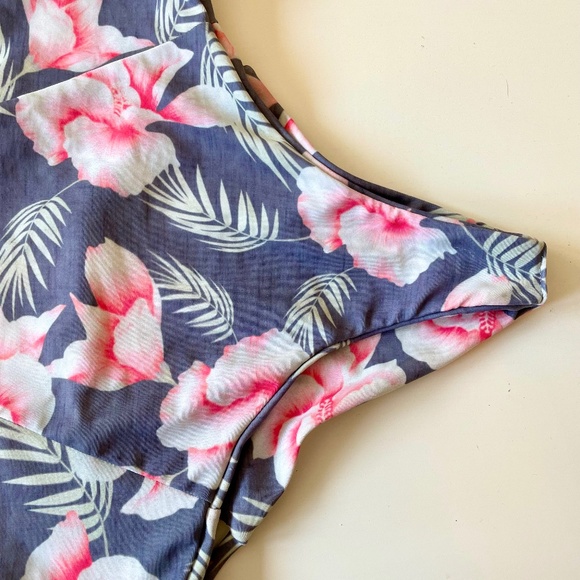 STONE FOX SWIM: Hibiscus One-Piece Swimsuit Open Back Halter - Picture 8 of 13